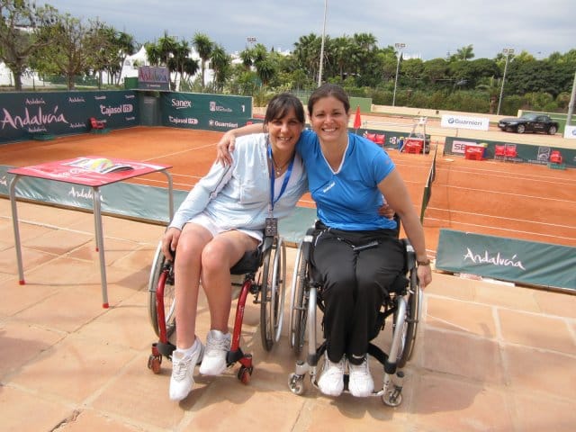 Elena Jacinto y Lola Ochoa pierden el segundo set y el partido
