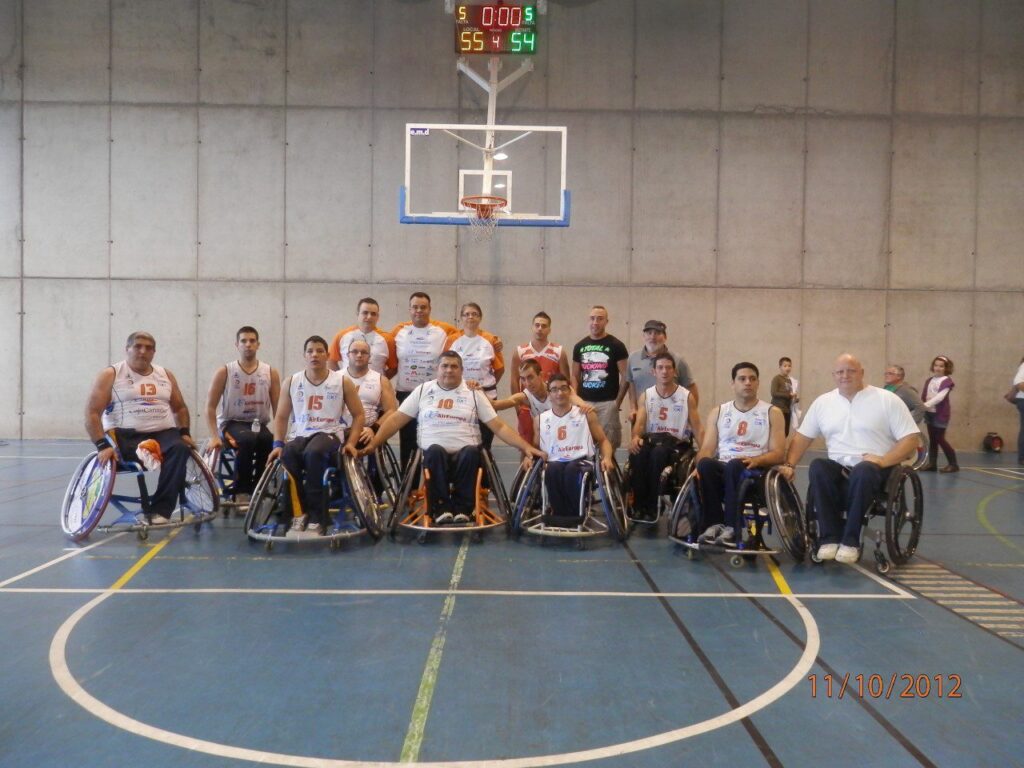 Un triunfo de fe en el debut del Ademi Tenerife