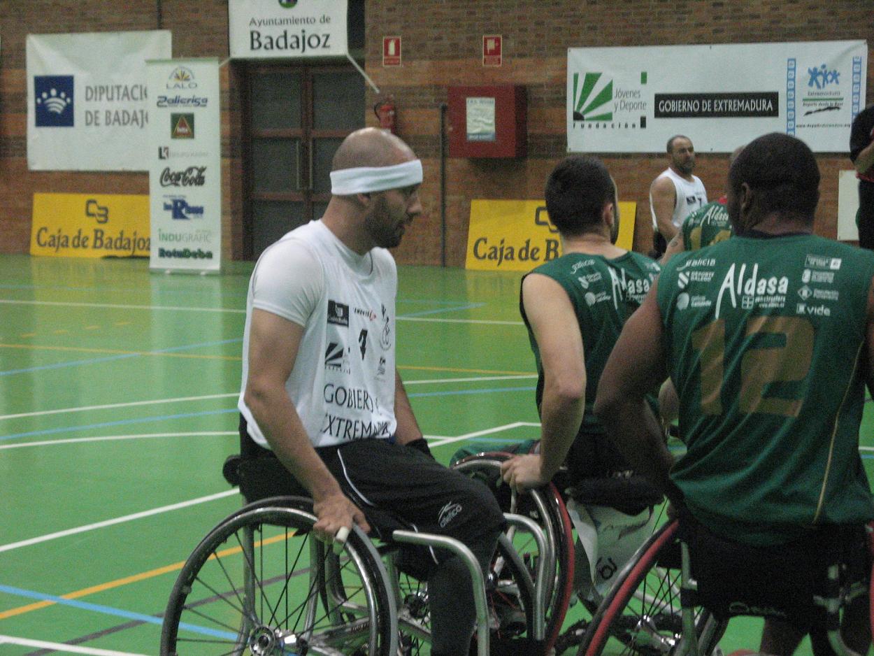 El Mideba Extremadura pelea duro en Vigo y gana