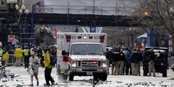 Al menos dos muertos y 23 heridos en las explosiones del maratón de Boston