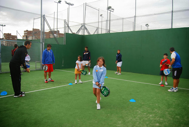 La Asociación Pádel para Todos inaugura una escuela en Madrid