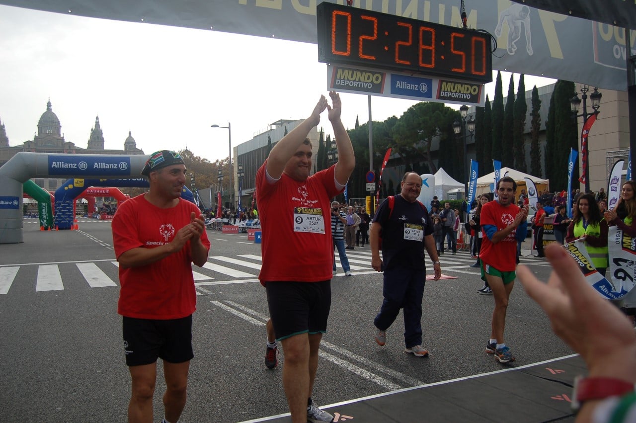 Israel Oliver: "Me fracturé una costilla hace dos meses, pero participaré en el Mundial"