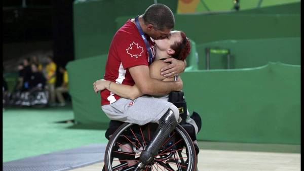 La historia detrás del beso más emotivo de los Paralímpicos