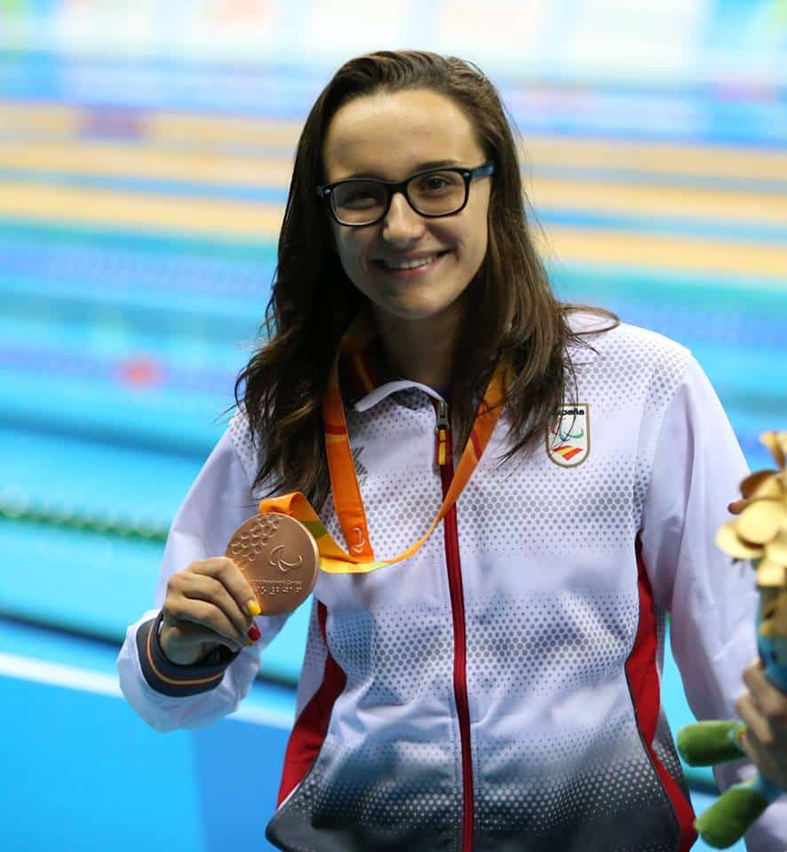 María Delgado se cuelga el bronce en el 100 espalda
