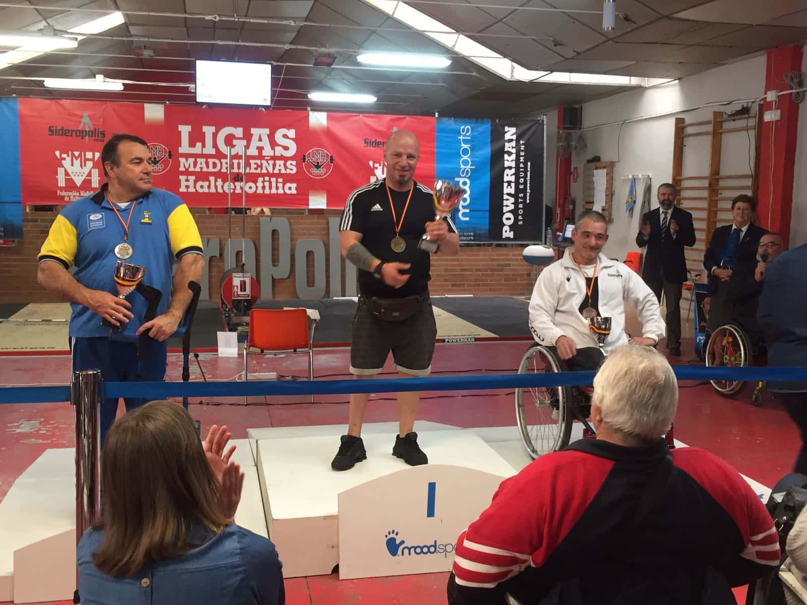 La halterofilia adaptada se supera en Madrid