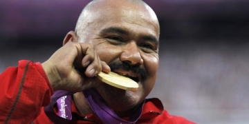 Luis Zepeda y Rebeca Valenzuela ganan Premio Nacional del Deporte