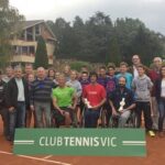 Vic encumbra a Quico Tur