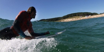 El surfing no entiende de barreras