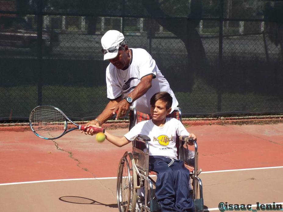 Tenistas con discapacidad disfrutaron en el Centro La Paz