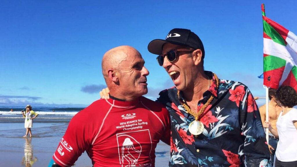 El surfista ciego Aitor Francesena ‘Gallo’ se proclama campeón del mundo