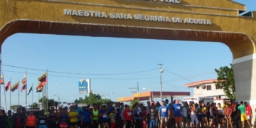 Niños, adultos mayores y personas con discapacidad participaron en el primer maratón navideño de Rosario de Perijá