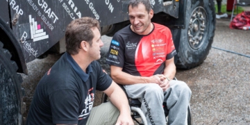 Albert Llovera dirige su Tatra hacia Chilecito