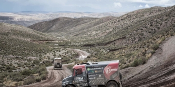 Albert Llovera llega a Uyuni con éxito