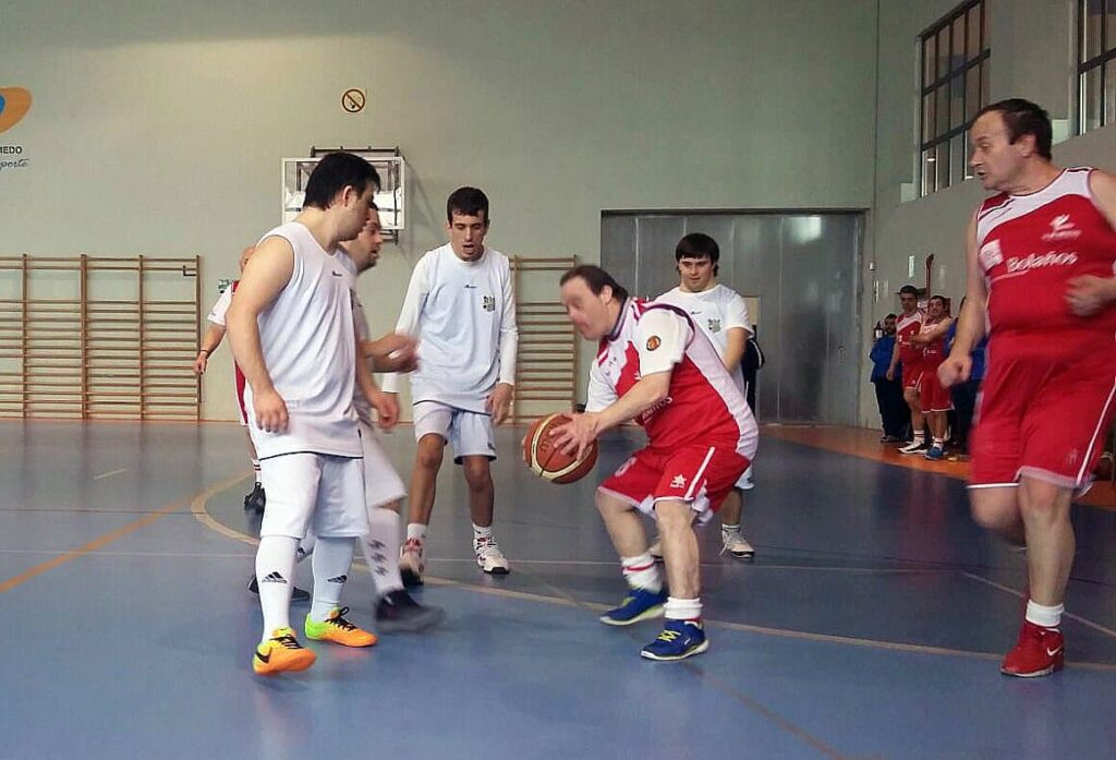 Los líderes de la Liga Special Olympics se afianzan en Olmedo
