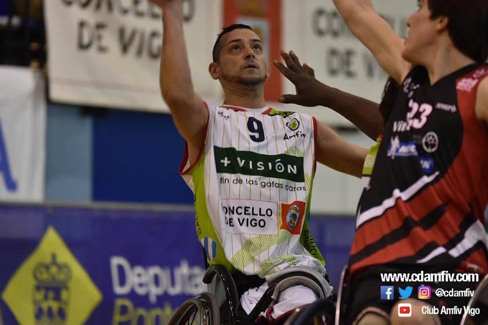 El Zuzenak "B" logra un gran triunfo ante el AMFIV "B"