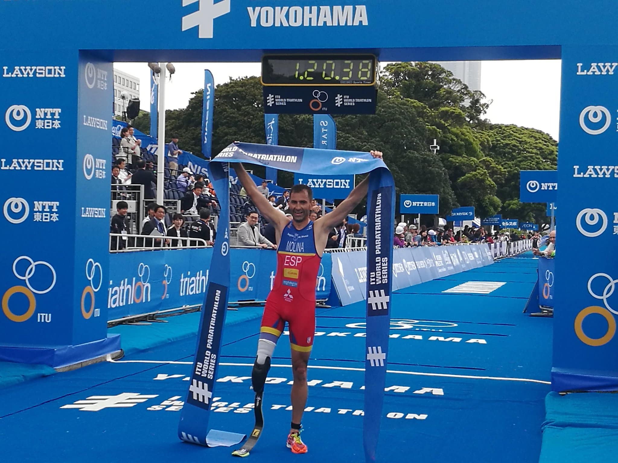 Dani Molina triunfa en Yokohama