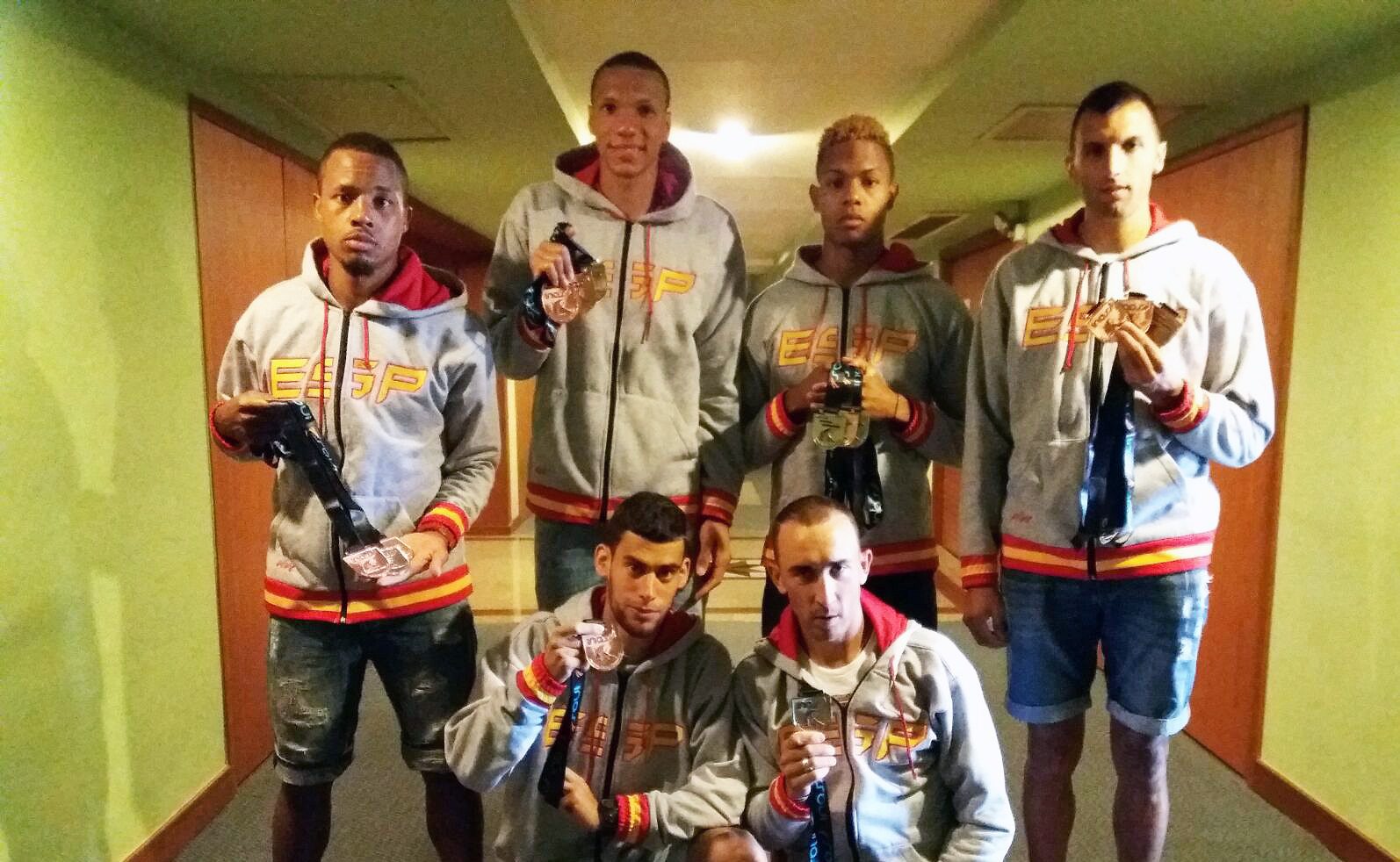 España se despide de Tailandia en el podio