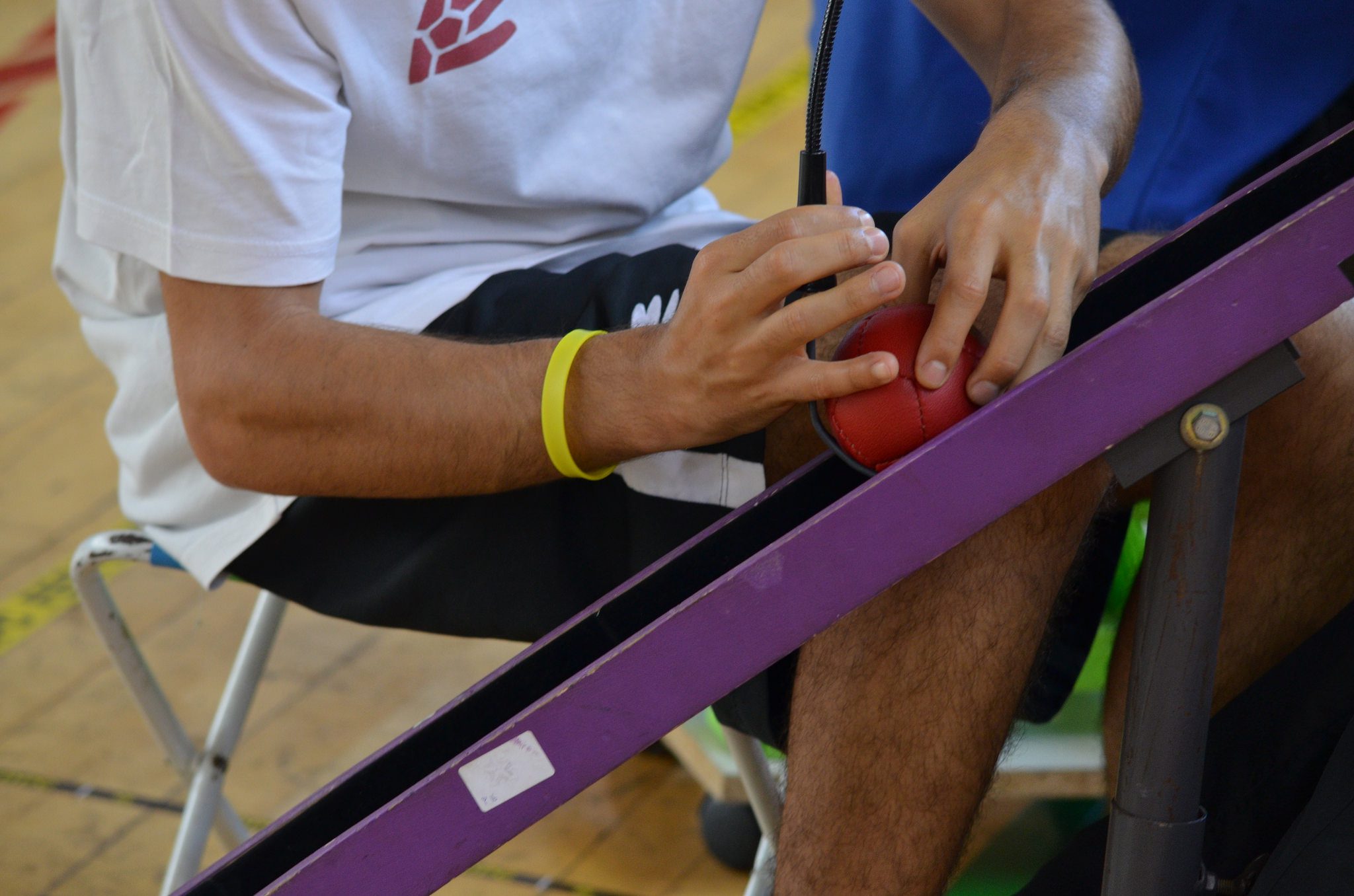 Las canaletas se instalan en Dos Hermanas