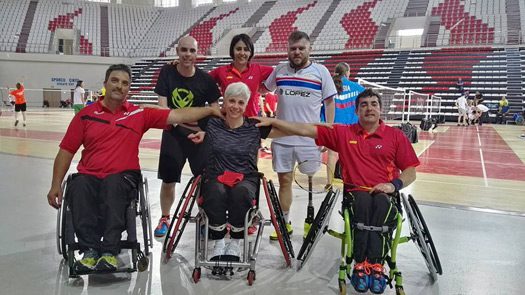 Tres jugadores de Zuzenak participan en el Internacional de parabádminton de Turquía