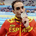 El medallista Miguel Luque y el alpinista Sergi Mingote cumplen otro reto al cruzar el Estrecho a nado