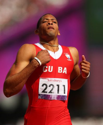 Campeón paralímpico cubano hace marca para Londres