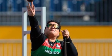 Ángeles Ortiz por fin recibe medalla mundial