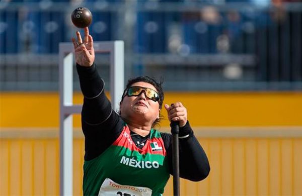 Ángeles Ortiz por fin recibe medalla mundial