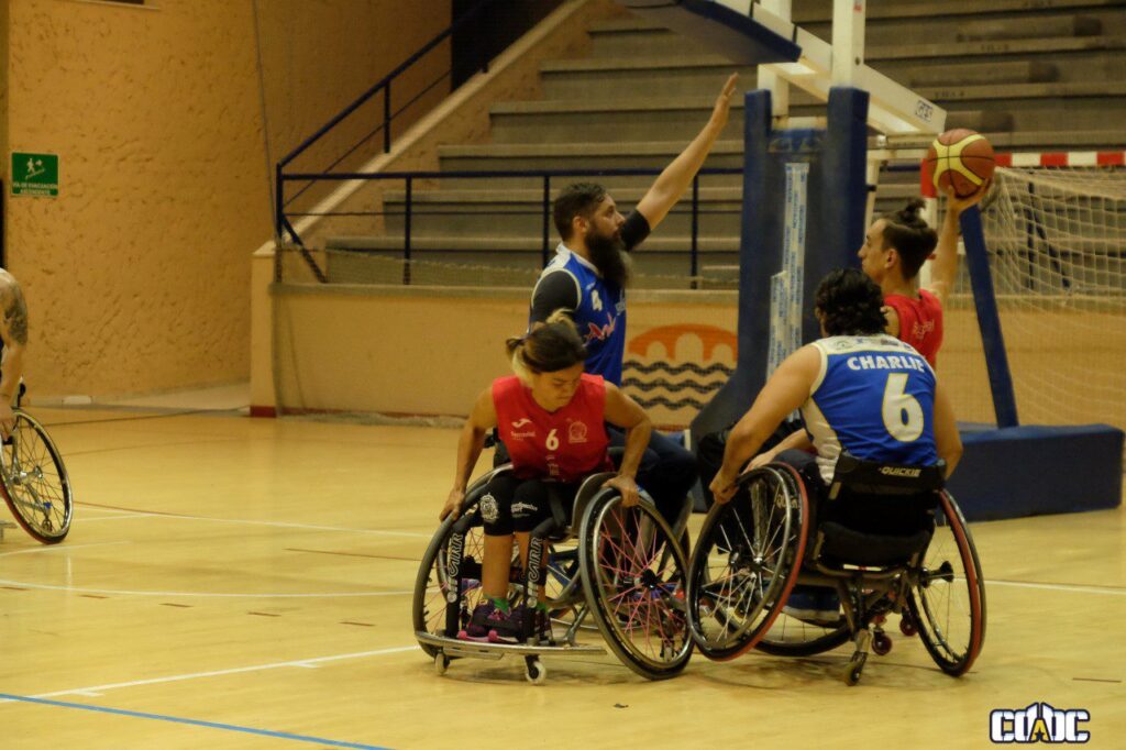 El Club Deporte Adaptado Bahia de Cádiz vence al Ortomol Murcia BSR