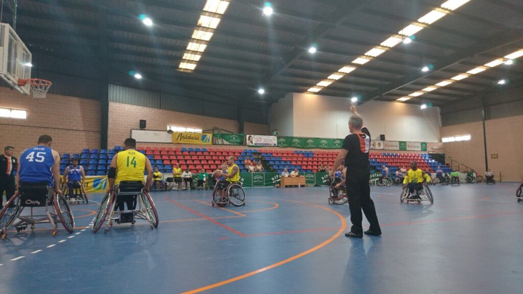 Histórico derbi andaluz entre Vistazul y Clínicas Rincón Amivel
