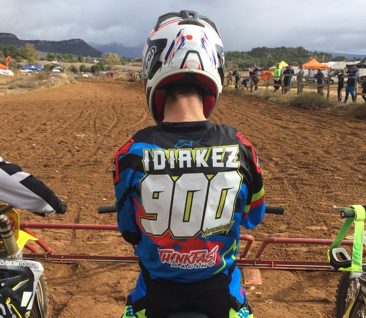 Jon Idiakez regresa a la competición con victoria