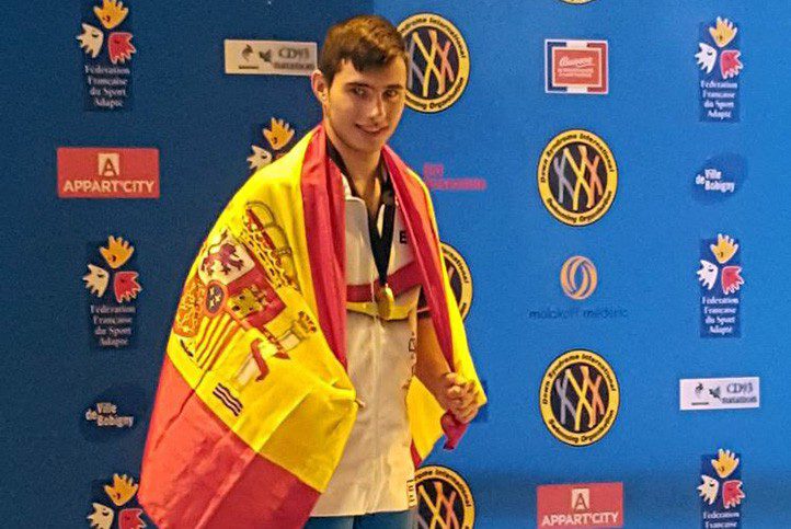 Manuel Montoya y Camino Martínez triunfan en Francia