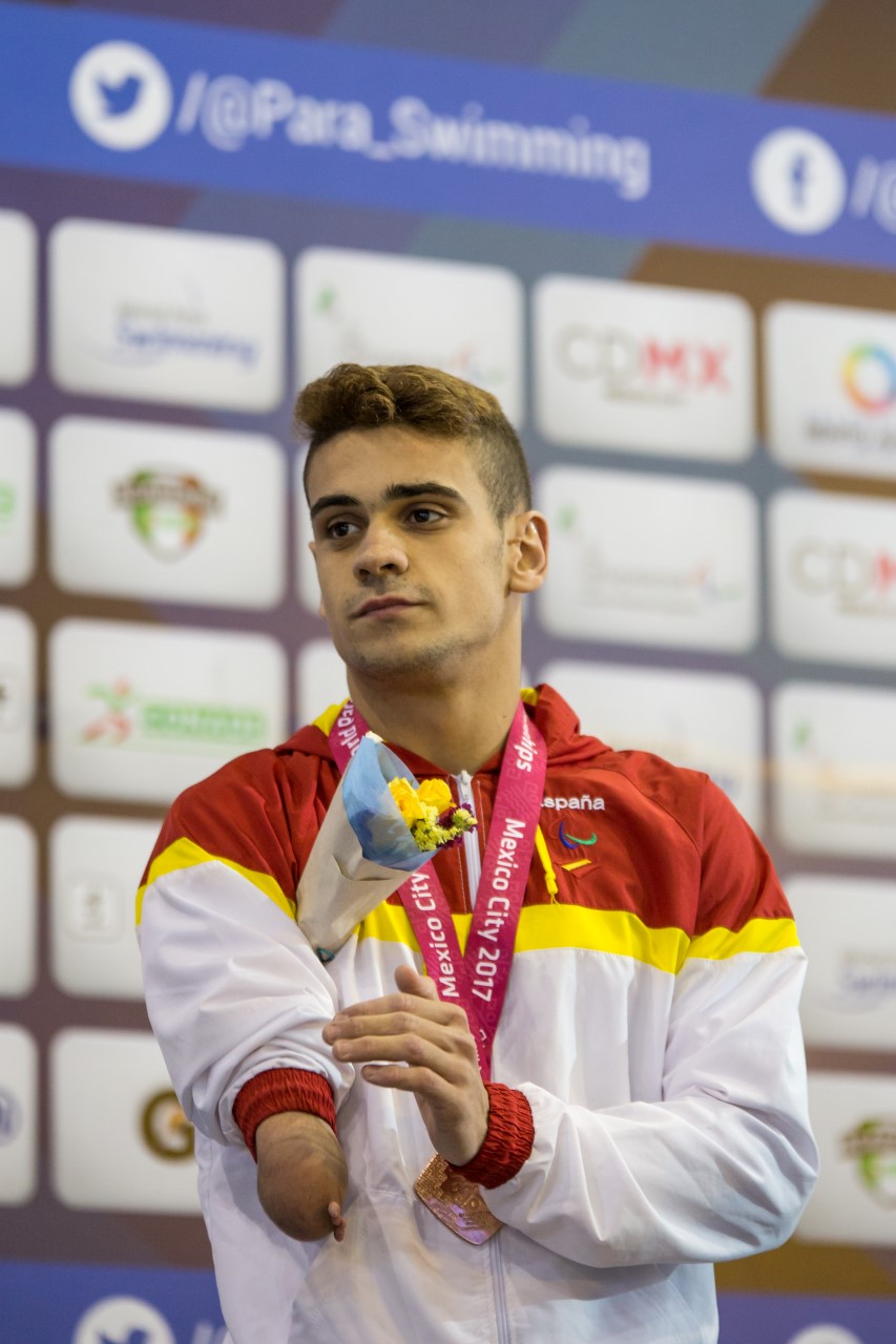 Óscar Salguero, campeón del mundo en los 100 braza