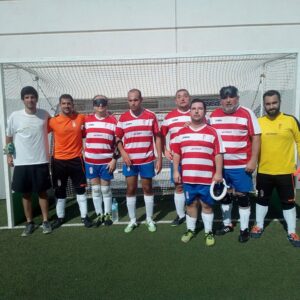 Alicante ya es colíder y Málaga golea bajo la lluvia