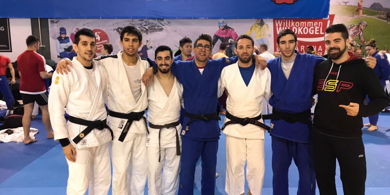 Antonio González y Juan Roldán llegan a la cumbre