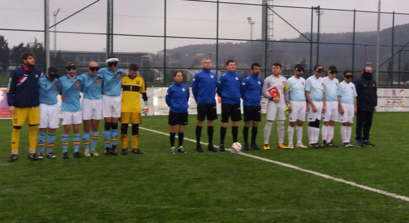 España cae ante Turquía con un penalti dudoso