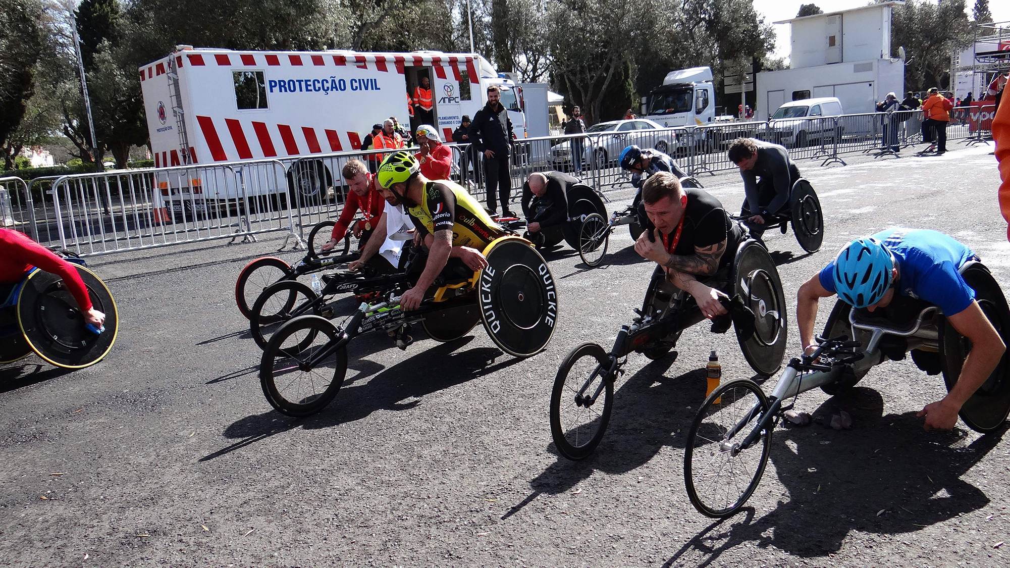 La lluvia y el fuerte viento frenan a Rafa Botello en Lisboa