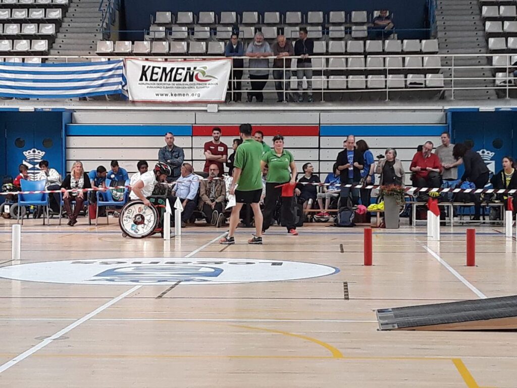 Mariló Peña reina del Slalom en Silla de Ruedas