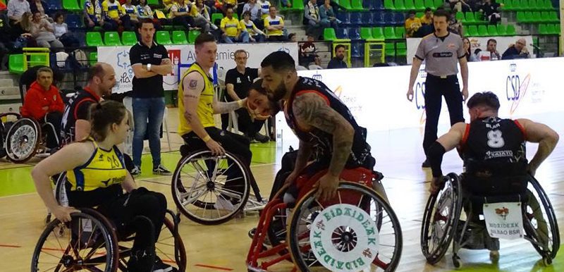 El Bidaideak Bilbao, a la final al ritmo de Asier García y Turek