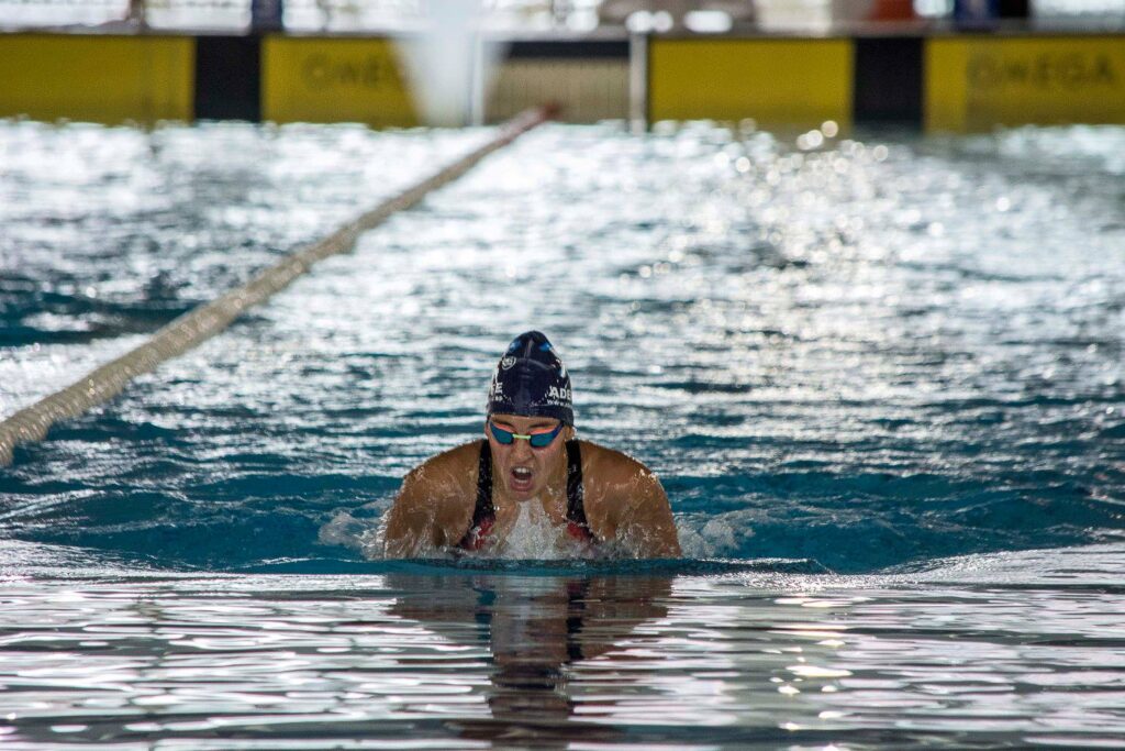 La ‘Sirenita’ Michelle Alonso firma otra gesta en la piscina