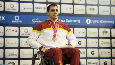 Toni Ponce, una ascensión silenciosa en la piscina