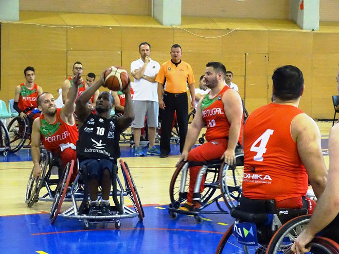 El Mideba Extremadura muestra su superioridad en Lisboa