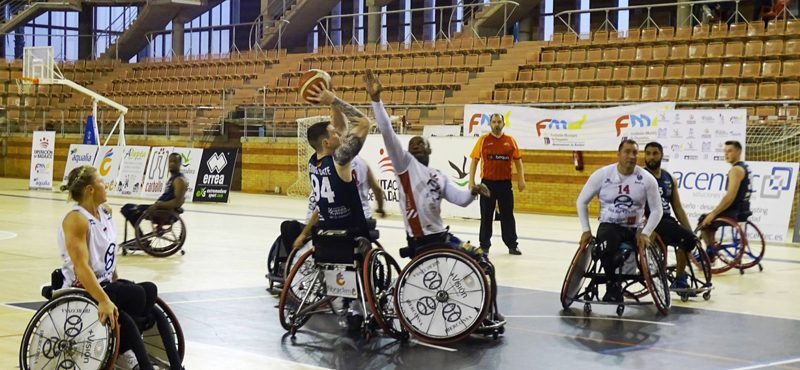 El Mideba apabulla al Amfiv y se afianza en el liderato