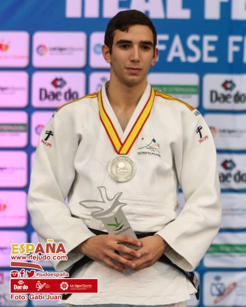 Sergio Ibáñez derriba barreras en el tatami