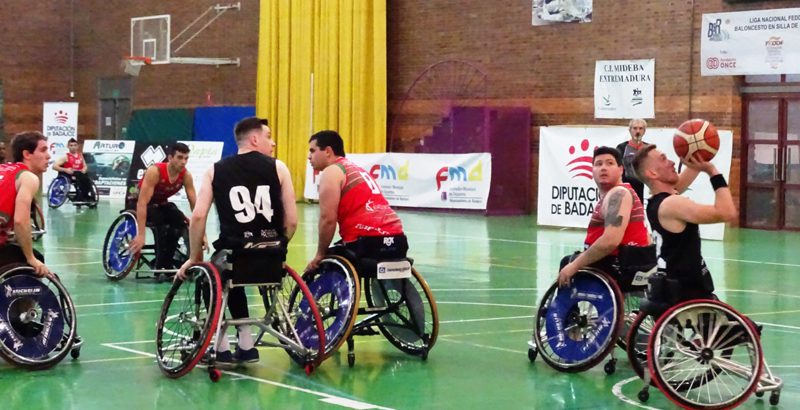 El Mideba Extremadura cumple los pronósticos y doblega al Zuzenak