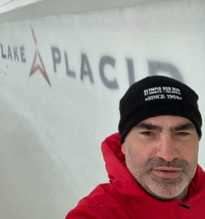 Israel Blanco, el bólido que desafía al tobogán de hielo