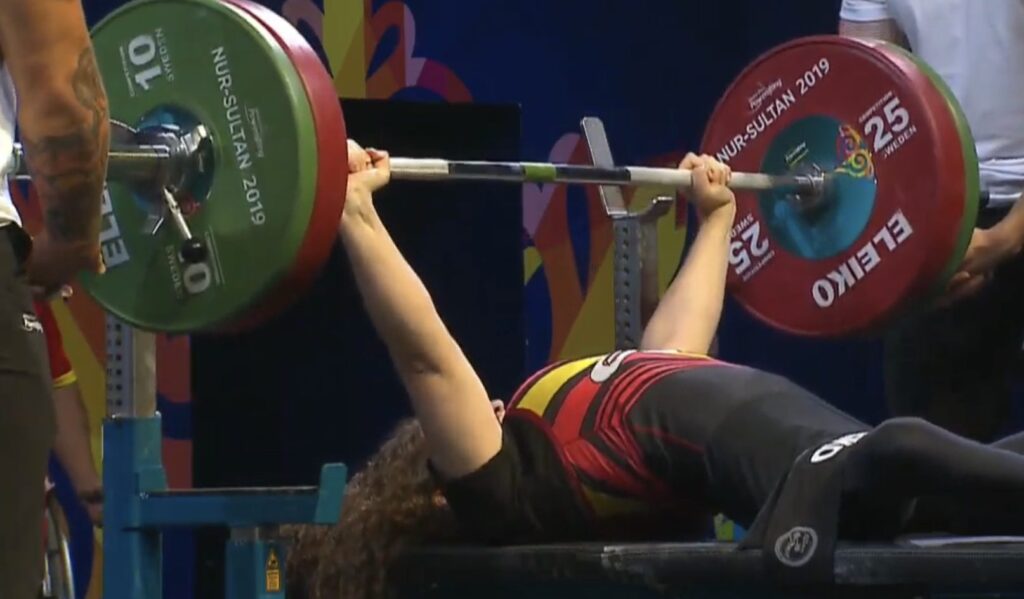 Loida Zabala acaba octava en el Mundial de halterofilia