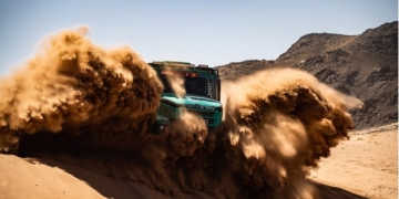 Albert Llovera e Isidre Esteve irrumpen en el Dakar  
