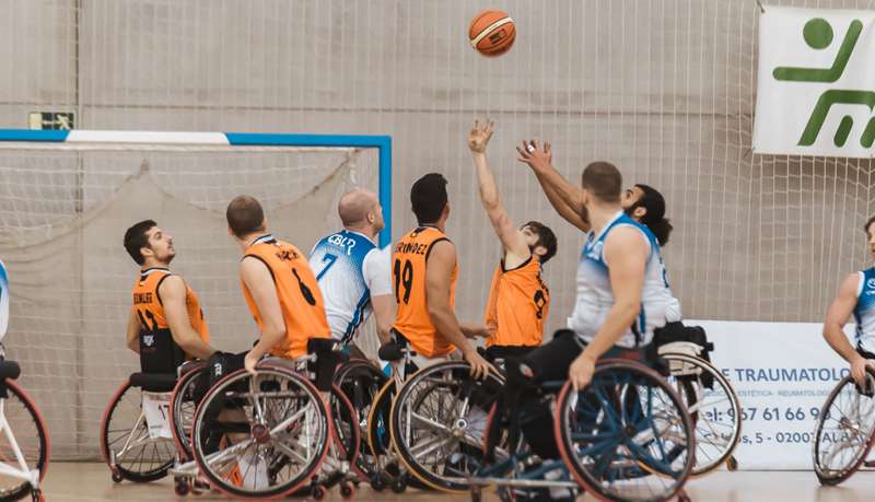 El Amiab Albacete causa un destrozo al colista Las Rozas