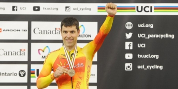 Eduardo Santas se abona al bronce en el velódromo de Milton