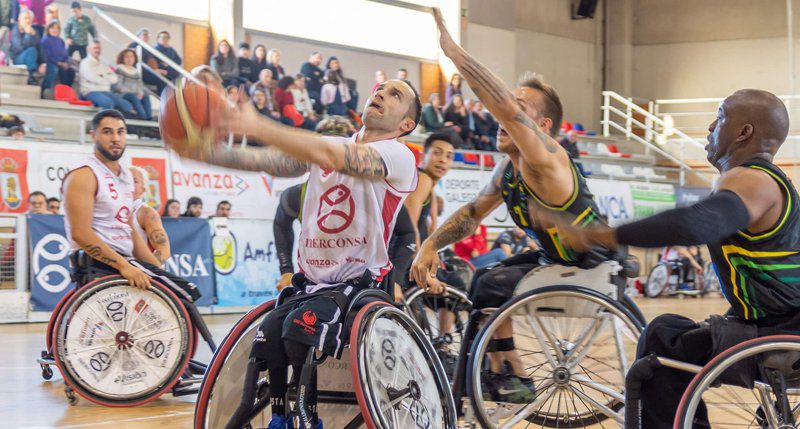 El Amivel amarra la permanencia tras sorprender al Iberconsa